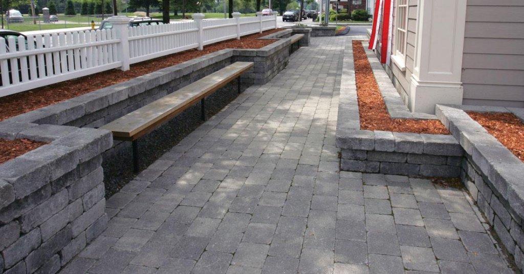 Brussels Dimensional Stone | Walls & Verticals | Pavers & Retaining