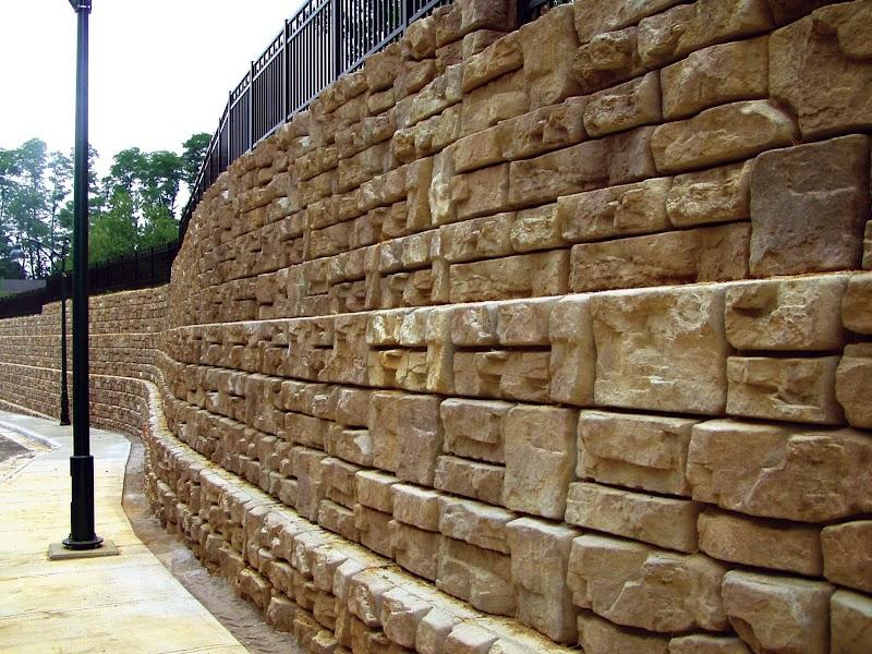Retaining Walls | Pavers & Retaining Walls | Niemeyer's Landscape