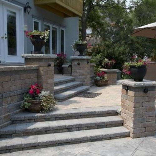 Brussels Dimensional Stone | Walls & Verticals | Pavers & Retaining
