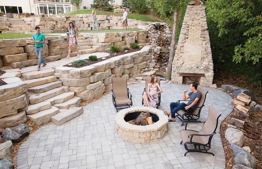 Outcropping Wall | Walls & Verticals | Pavers & Retaining Walls | N...