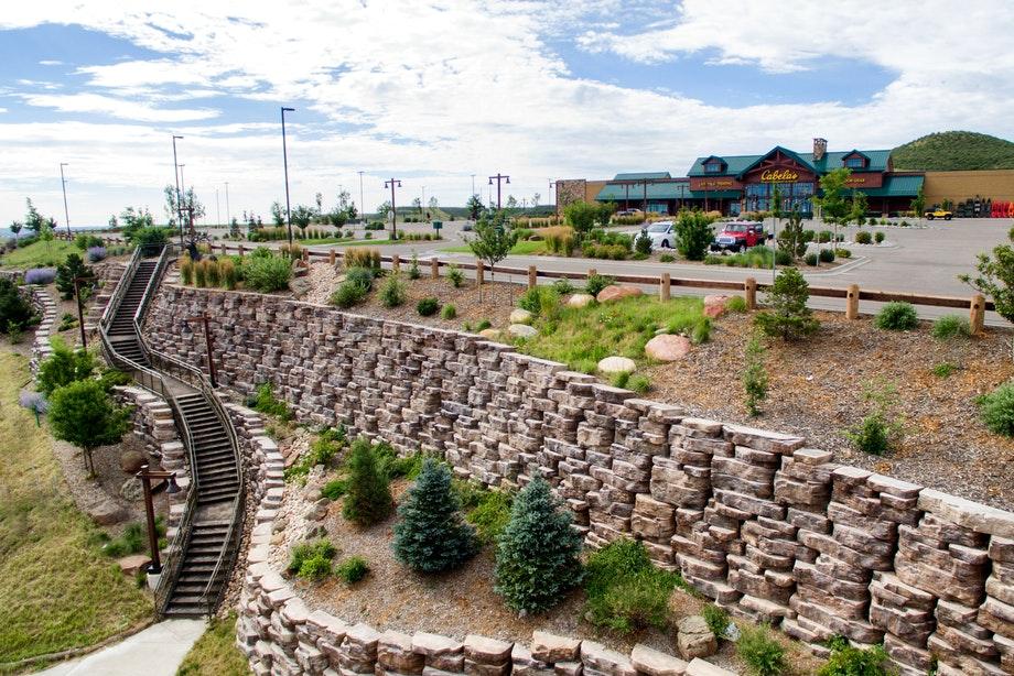 Outcropping Wall | Walls & Verticals | Pavers & Retaining Walls | N...