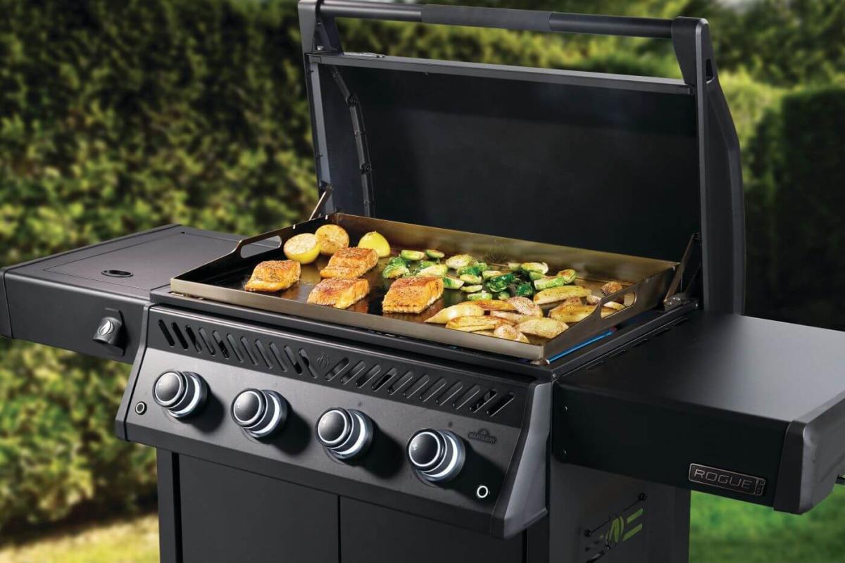 Rogue Pro Phantom 30 Inch Griddle | Freestanding Grills | Napoleon